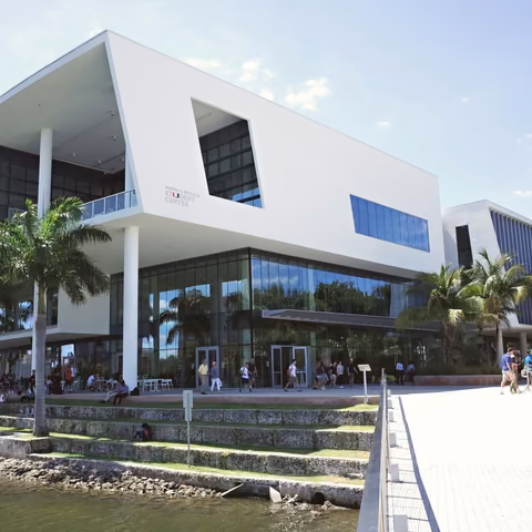 EduVetta Institution Feature Image - Modern campus building under clear sky